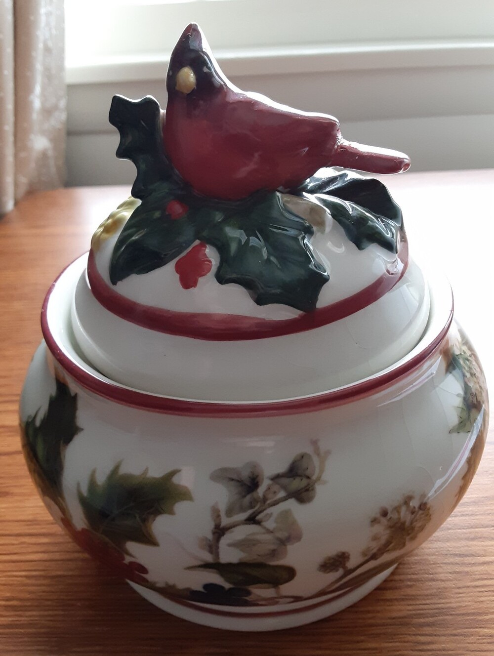 Cardinal Ceramic Dish